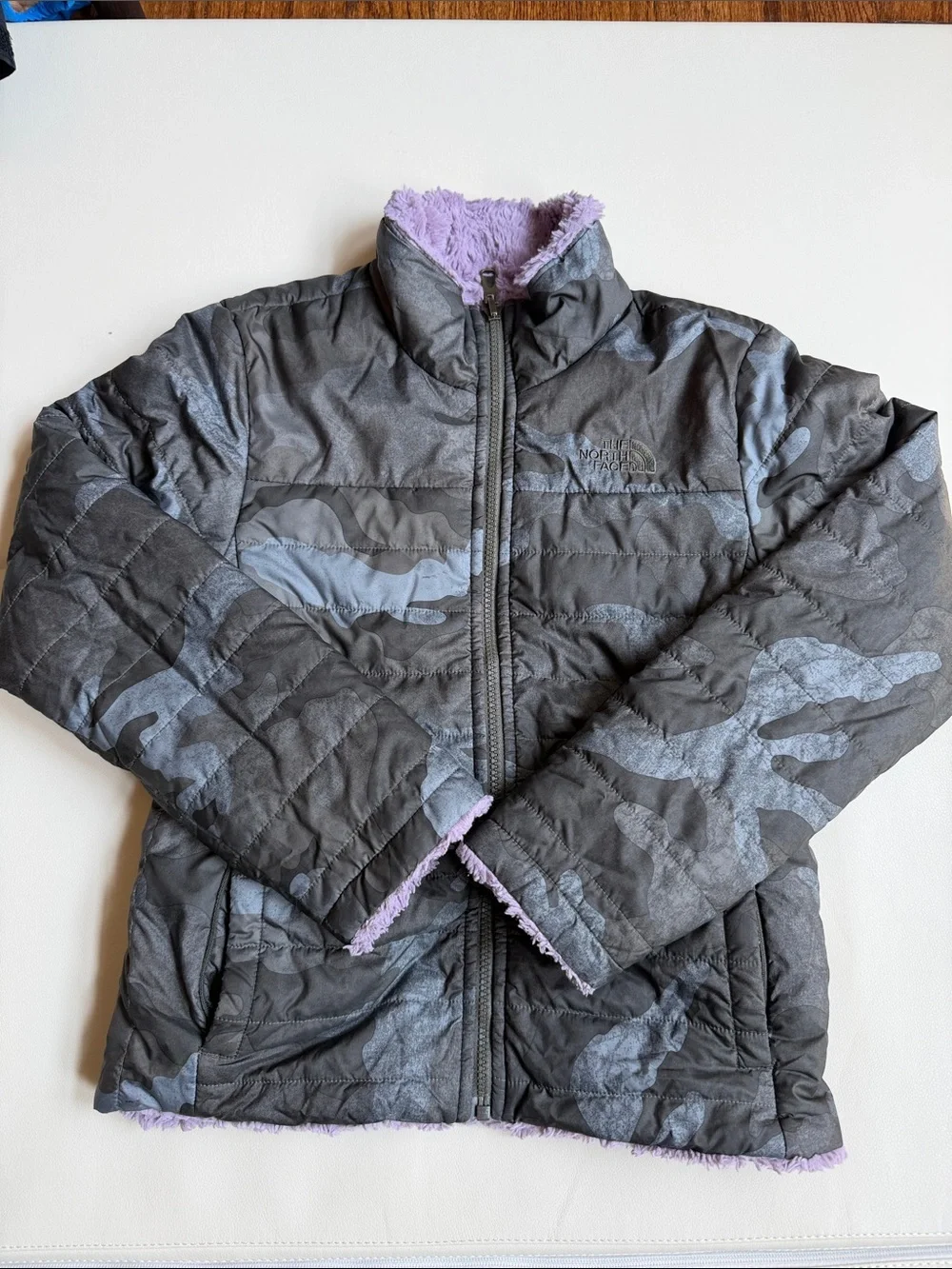 The North Face Girls Reversible Fleece Camo Jacket Purple Size M (10/12)